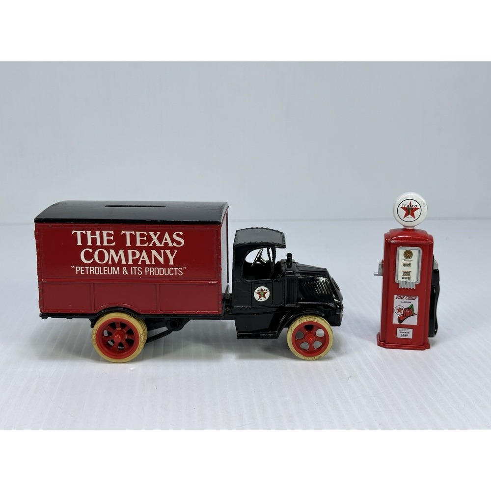 ERTL Texaco 1925 Mack Bulldog Lubricant Truck Die Cast Coin Bank Fuel Gas Pump
